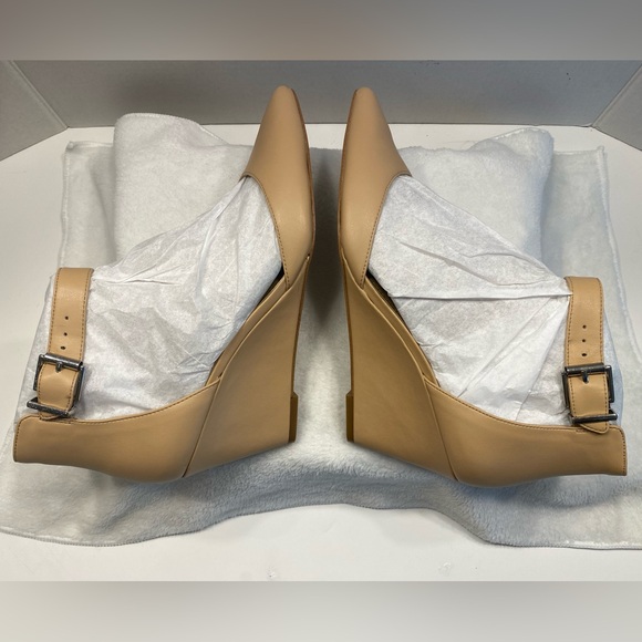 Sz 9 BCBGeneration BG-Tempest Nude Vintage Devon Leather High Heel Wedge Pumps - Picture 3 of 14